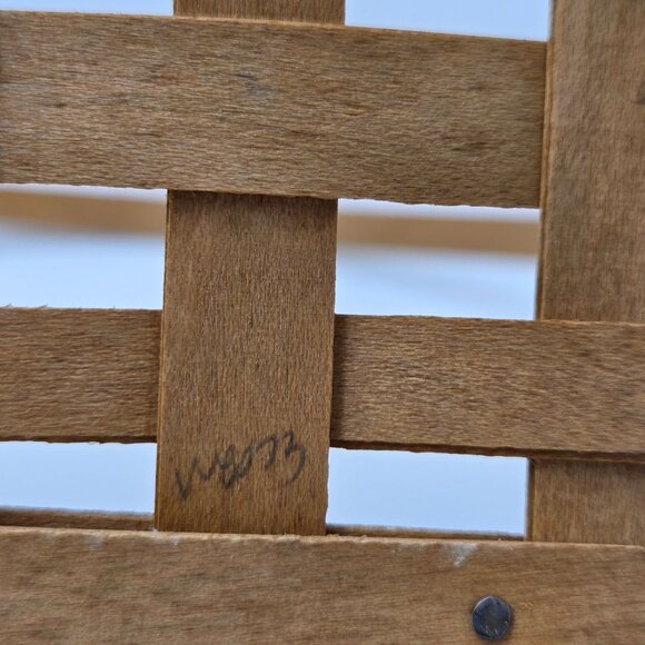 Longaberger Baskets RL3314 Easter 2003 Edition Handwoven Basket Signed KRH 2002 - Picture 10 of 11